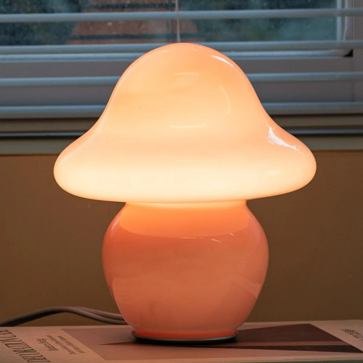 HEQET Mushroom Lamp Pink Glass Mushroom Table Lamp for Bedrooms, Living Room, Aesthetic Lamps for Bedroom, Cute Bedside