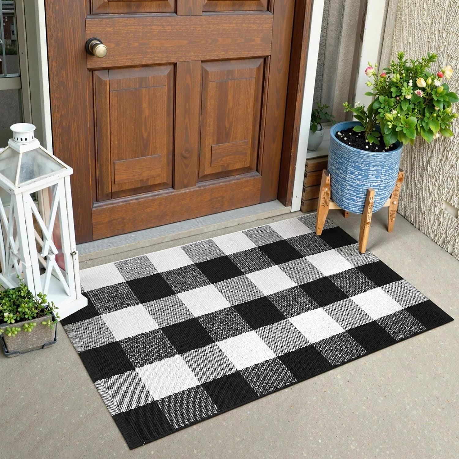 KIMODE Front Door Mat Buffalo Plaid Outdoor Rug 24"x35" Black and White Checkered Rug Farmhouse Front Porch Rug Decor Co