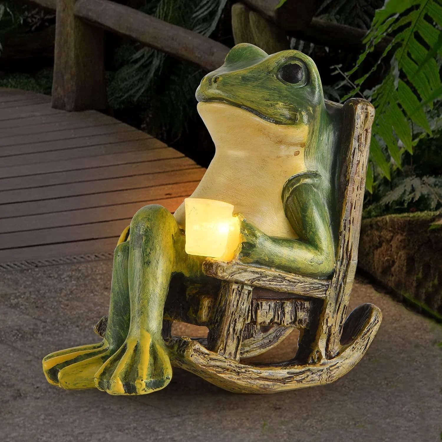 FOXMIS Miniature Frog Garden Statue Mom Dad Gifts Home Decorations Fairy Garden Accessories Outdoor Lights Solar Garden