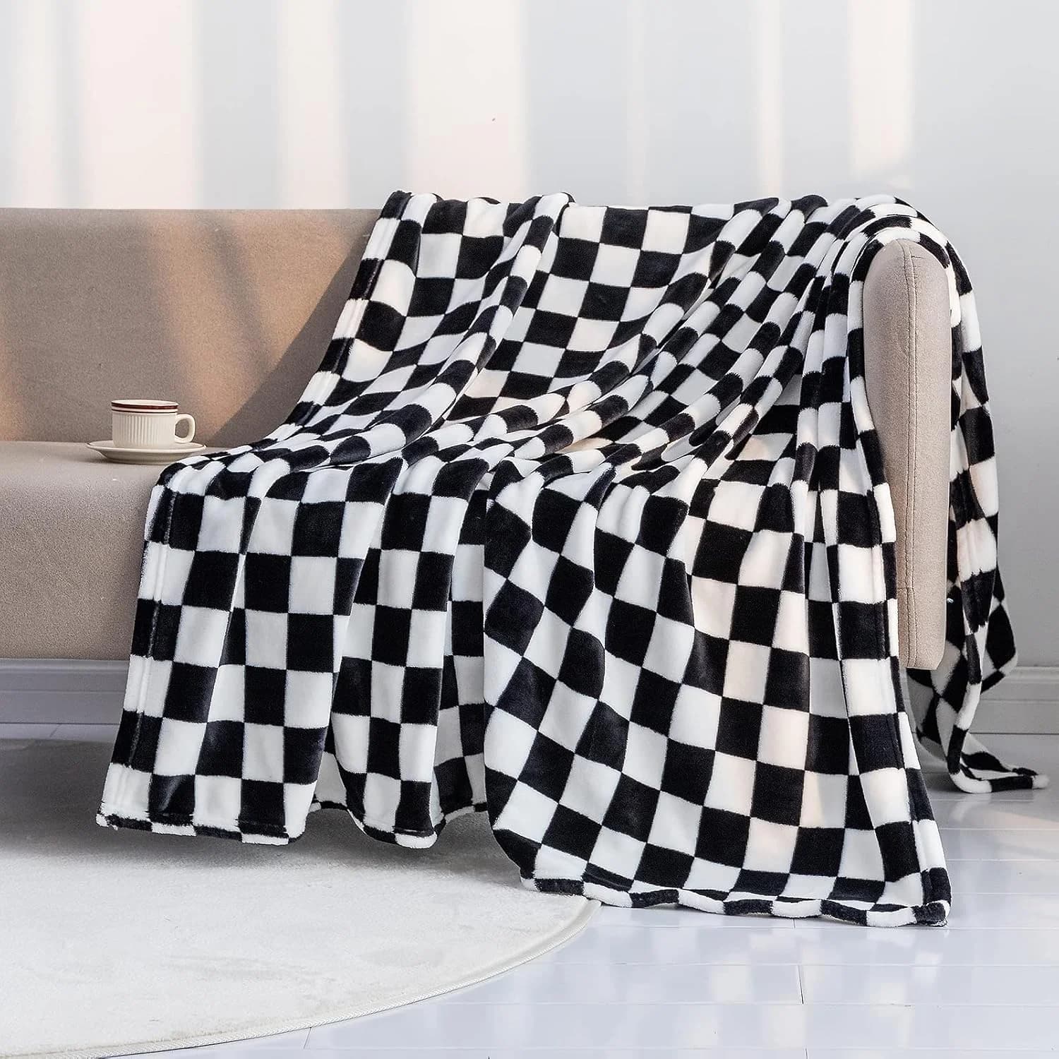 LOMAO Throw Blankets Flannel Blanket with Checkerboard Grid Pattern Soft Throw Blanket for Couch, Bed, Sofa Luxurious Wa